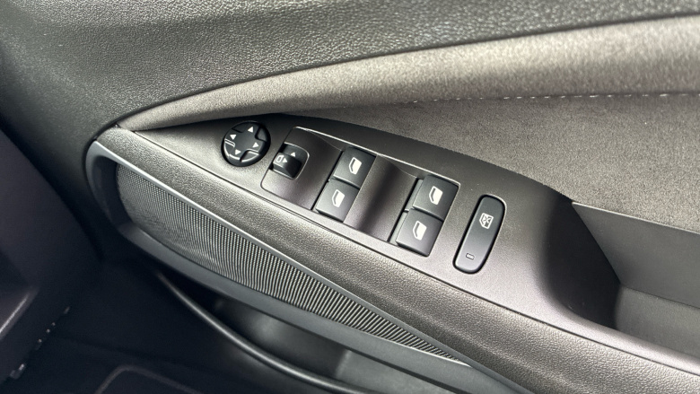 Vauxhall Crossland 1.2 Turbo Ultimate 5dr Petrol Hatchback